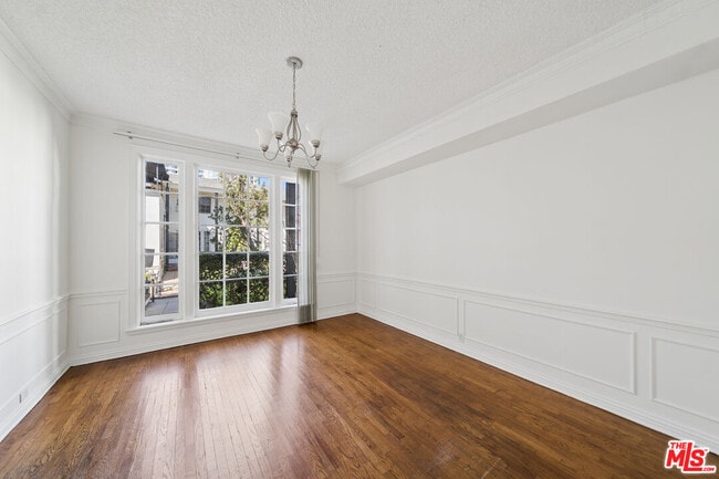 Building Photo - 1284 S Beverly Glen Blvd