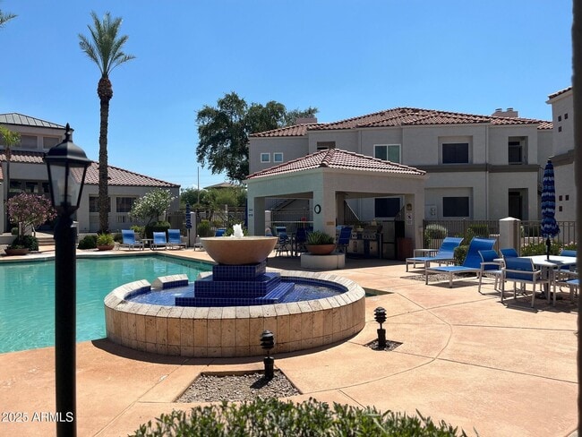 Building Photo - 11375 E Sahuaro Dr