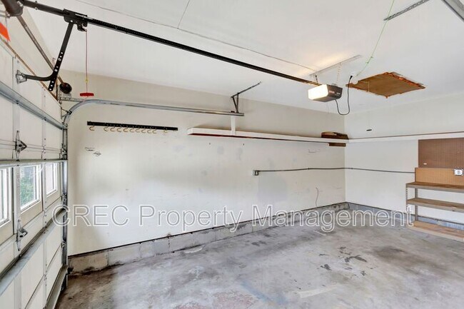 Building Photo - 207 Lynton Ct