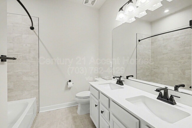 Building Photo - 1705 Dunnington Pl