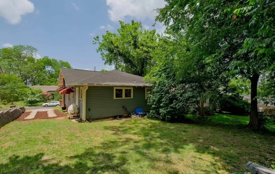 Building Photo - 5333 5th Ct S