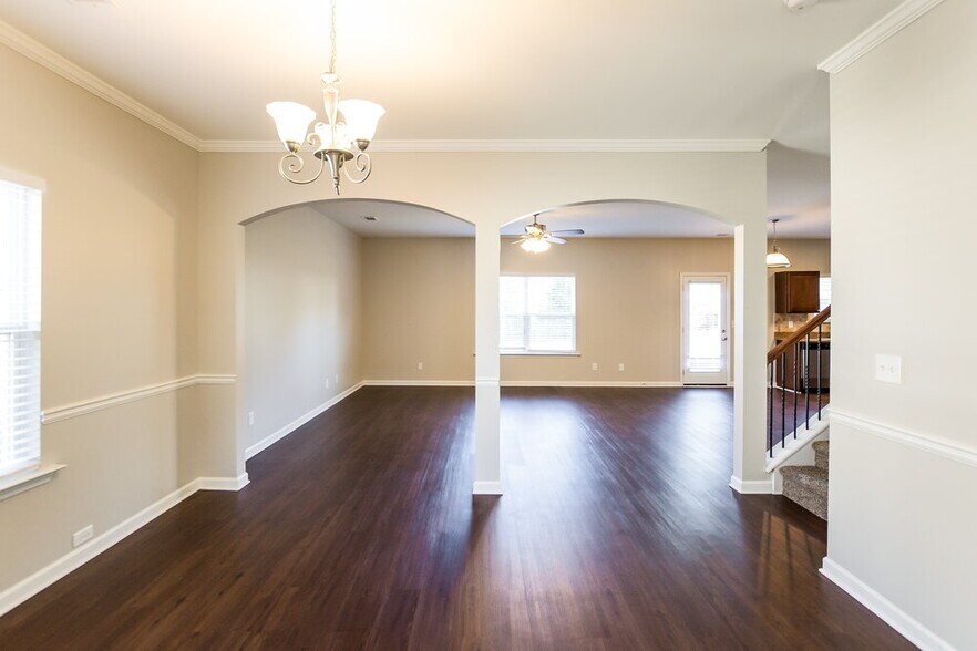 Building Photo - 38 Bollen Ln