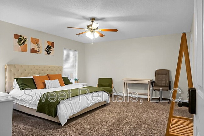 Building Photo - 124 Larkspur Dr