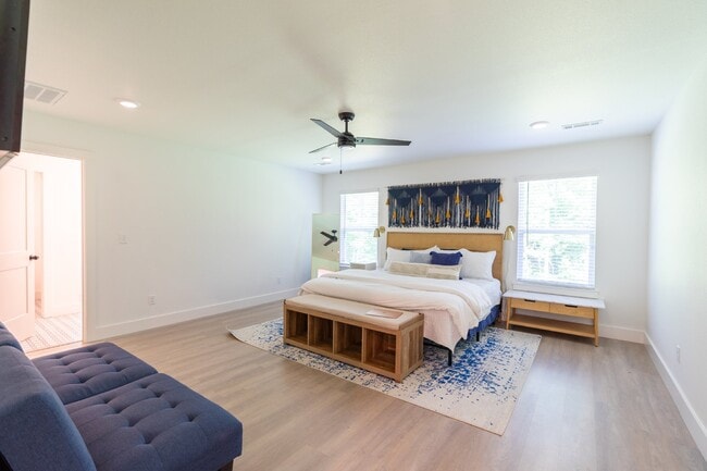 Building Photo - Secluded 3-Bedroom Forest Retreat