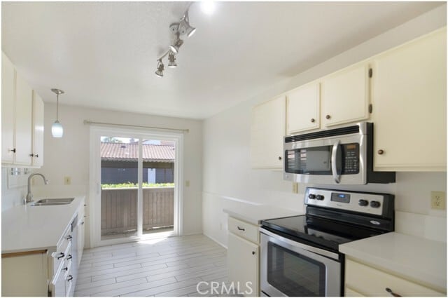 Building Photo - 44 Corniche Dr