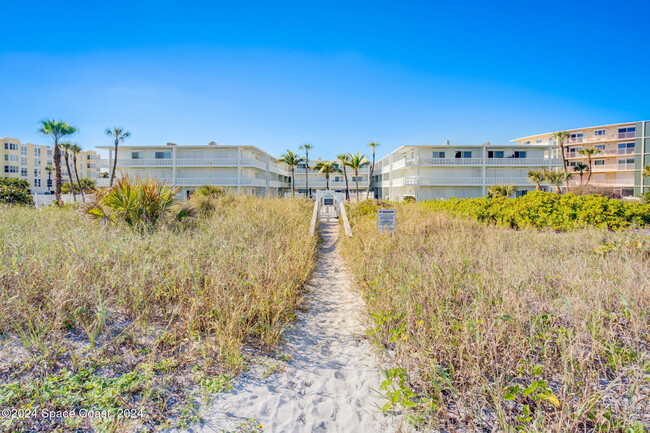 Building Photo - 4800 Ocean Beach Blvd