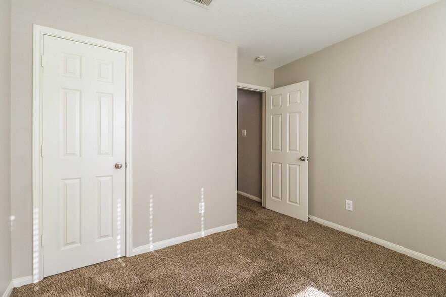 Building Photo - 5719 Rocky Trail Dr