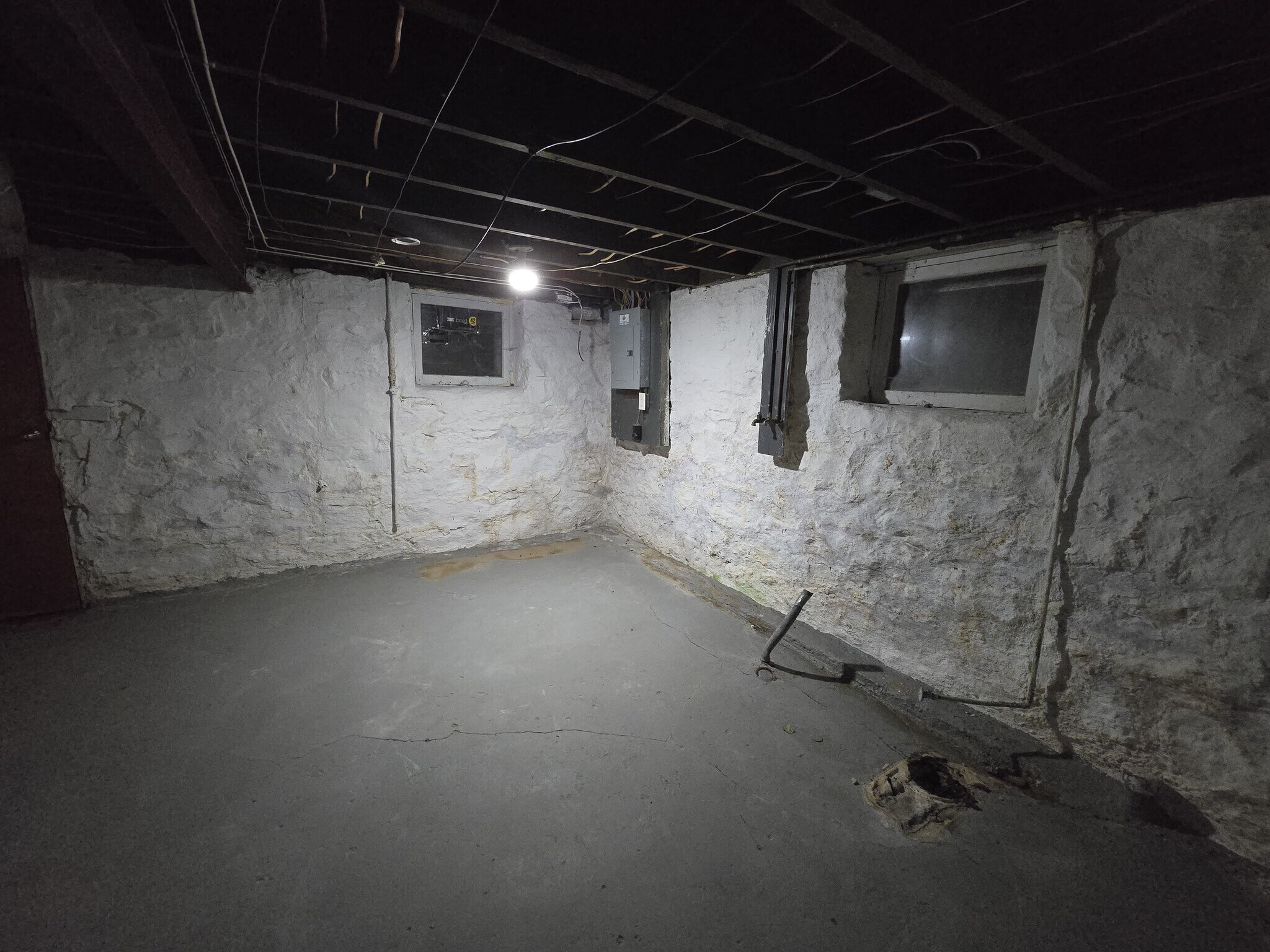 Building Photo - 7707 Vermont Ave