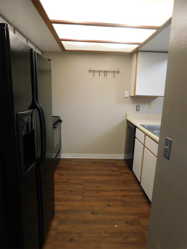 Building Photo - 4866 S Dudley St