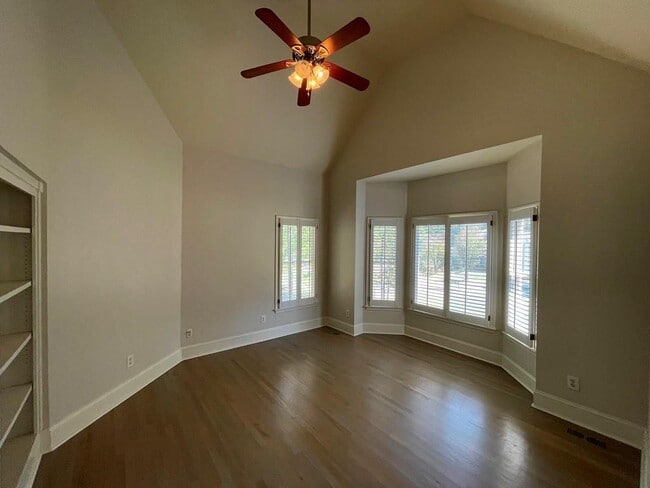 Building Photo - 510 Stonebrook Farms Dr