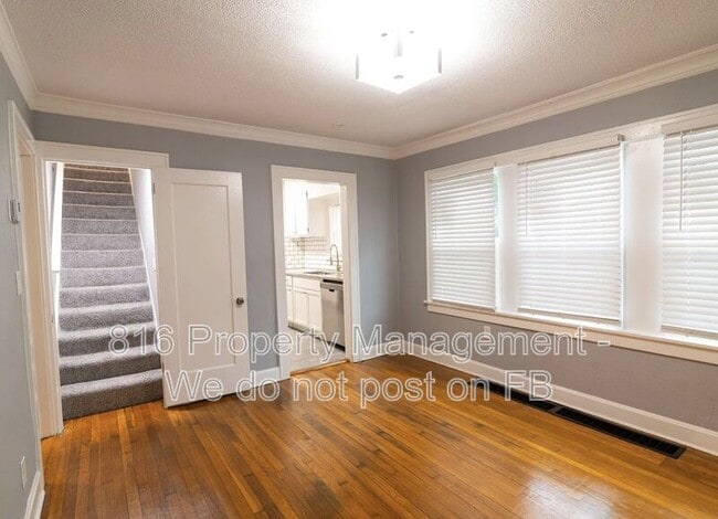 Building Photo - 5815 Euclid Ave E