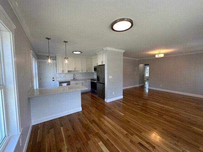 Building Photo - 35 Trapelo Rd