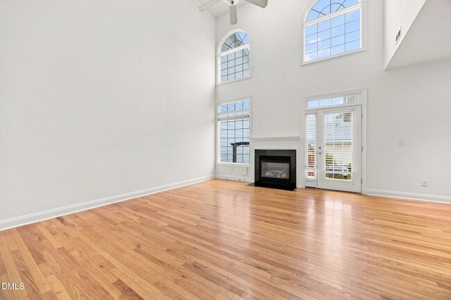 Building Photo - 401 Waverly Hills Dr