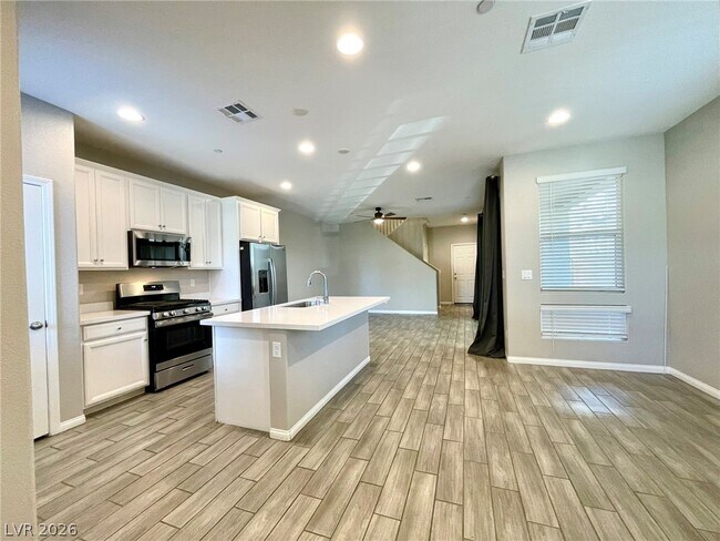 Building Photo - 702 Cottonwood Hl Pl