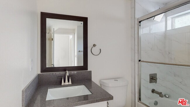 Building Photo - 236 Rosemont Ave