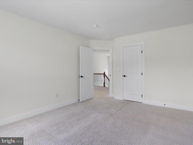 Building Photo - 41595 Revival Dr