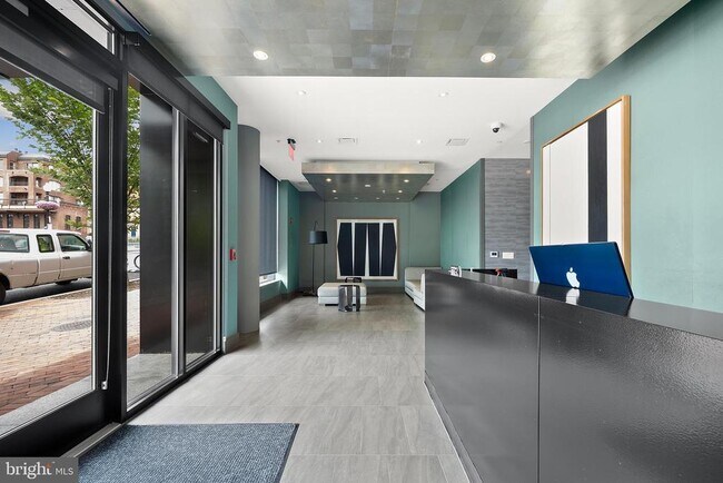 Building Photo - 1055 Wisconsin Ave NW