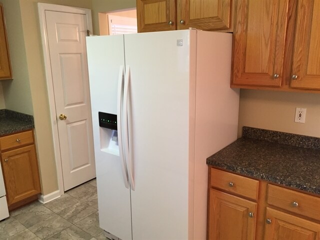 Building Photo - 34 Old Farm Rd