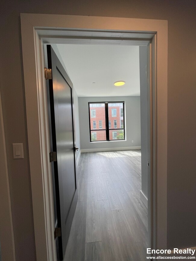 Building Photo - 365 Western Ave