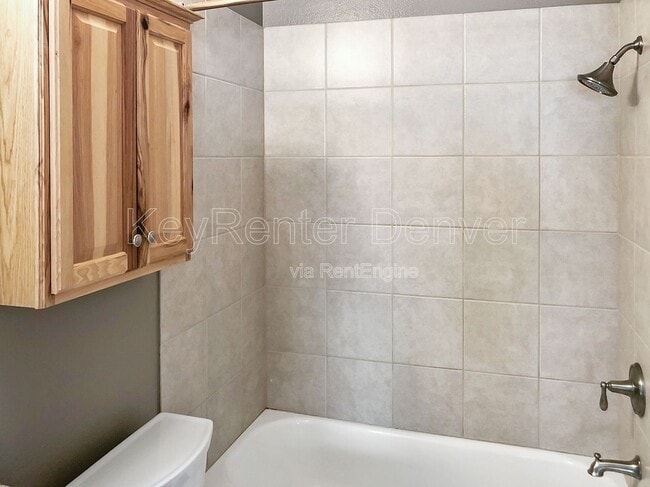 Building Photo - 9218 W Ontario Dr