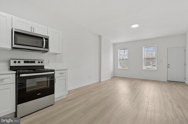 Building Photo - 3930 Parrish St