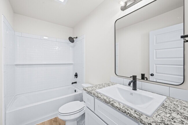 Building Photo - Charming Cottage in Frenship ISD!