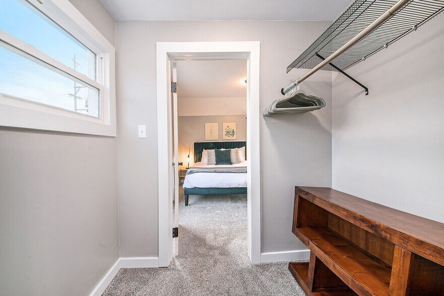 Building Photo - 415 6th St NW