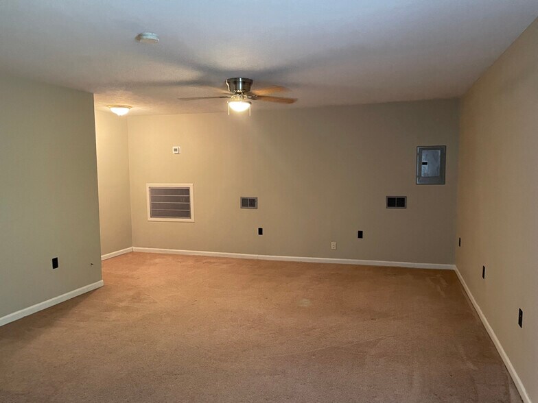 Building Photo - 799 Haynes Rd