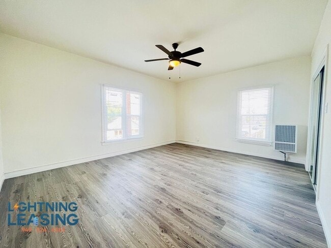 Building Photo - 1056 Normandie Ave