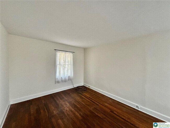 Building Photo - 6024 Front St