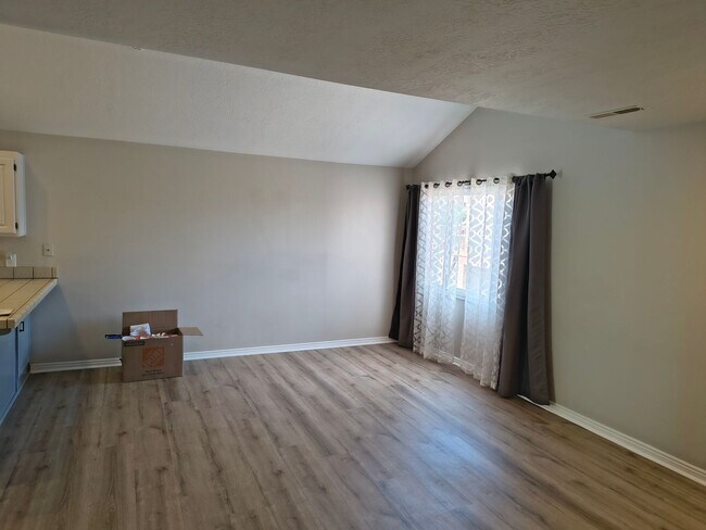 Building Photo - Sports Village - 2 Br + Play Loft, 2 Bath