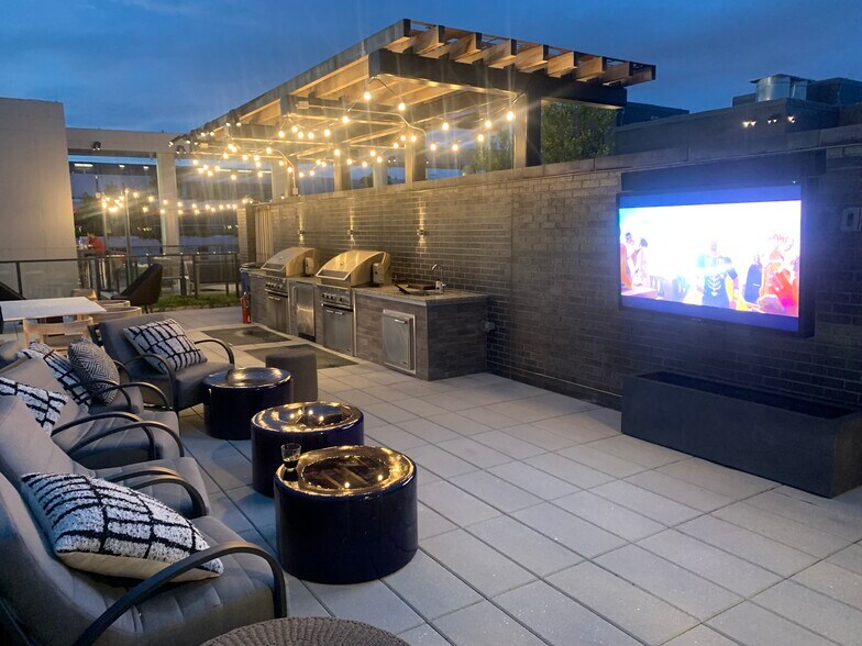 rooftop TV - 70 N St SE