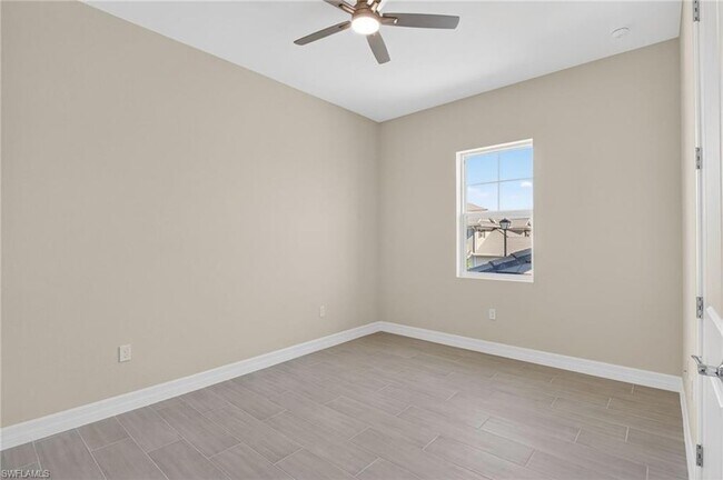 Building Photo - 286 Indies Dr E