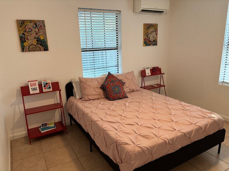 Building Photo - 5414 Bolm Rd