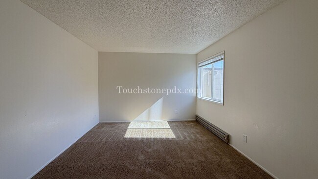 Building Photo - Charming 1-Bedroom Apartment in the Heart ...
