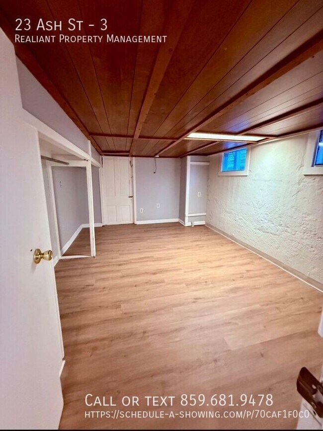 Building Photo - 23 Ash St