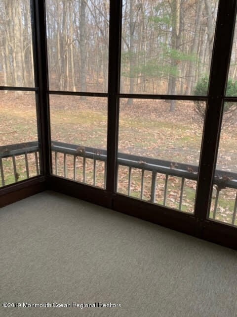 Building Photo - 122 Amberly Dr