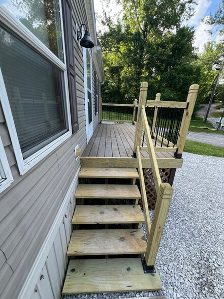 Building Photo - 505 Beaumont Dr