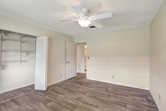 Building Photo - 903 Savannas Point Dr