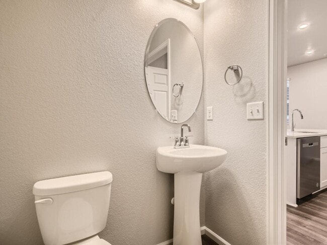 Building Photo - 12225 Creamery St