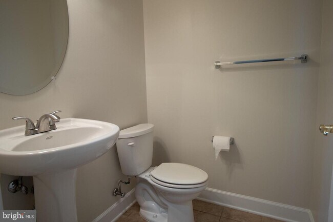 Building Photo - 522 Jurgensen Pl