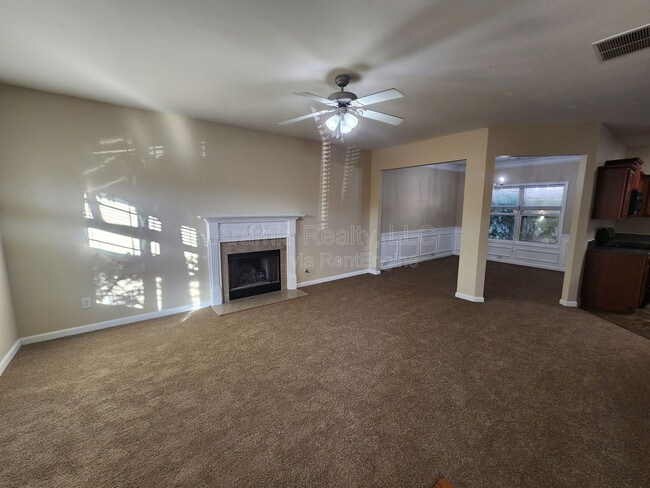 Building Photo - 1428 Autumn Wood Trail