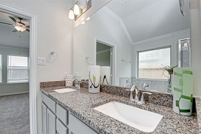 Building Photo - 1006 Warm Summer Dr