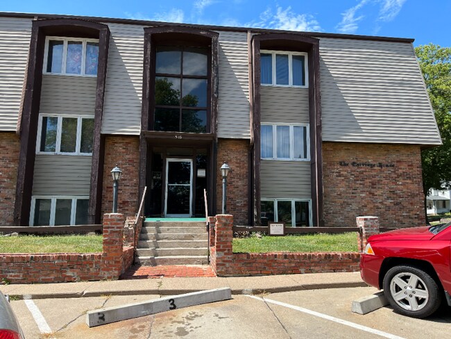 Primary Photo - 515 N 13th St