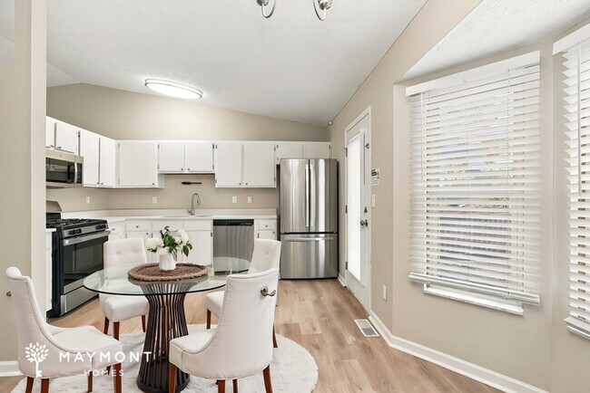 Building Photo - Spacious Grove City Home with 2-Car Garage