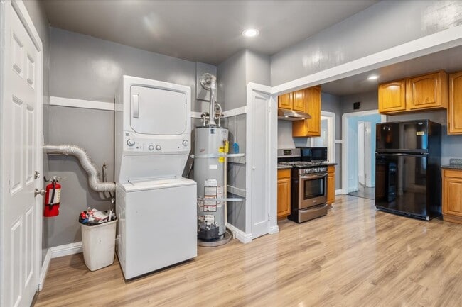 Building Photo - 2672 77th Ave