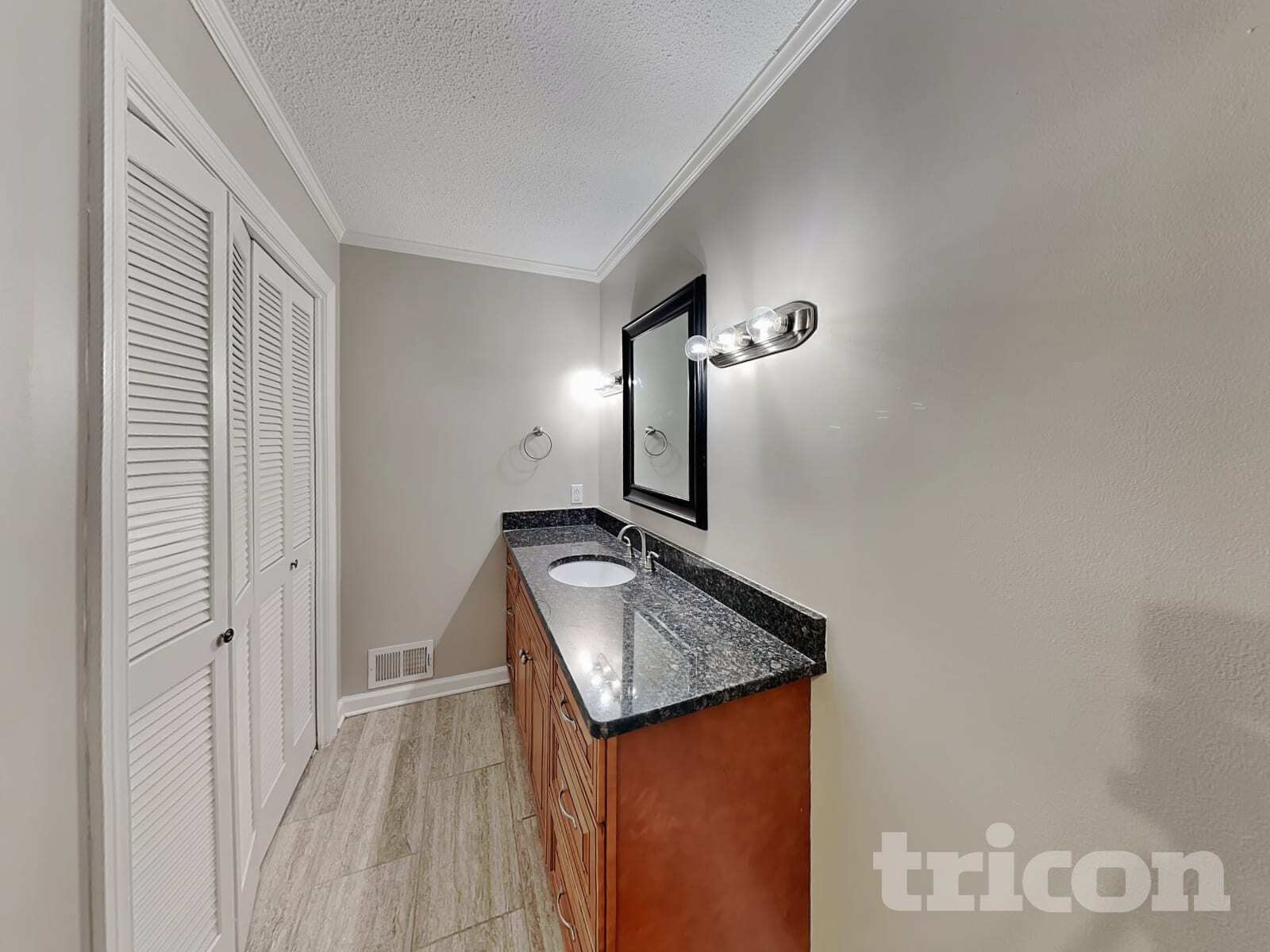 Building Photo - 2855 Dellinger Dr