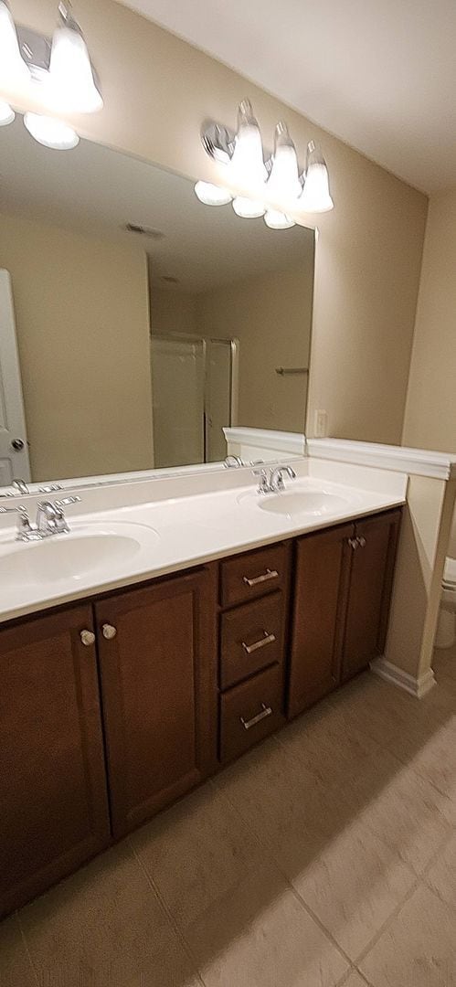 Building Photo - 3 Bedroom - Cary Townhome in Central Locat...