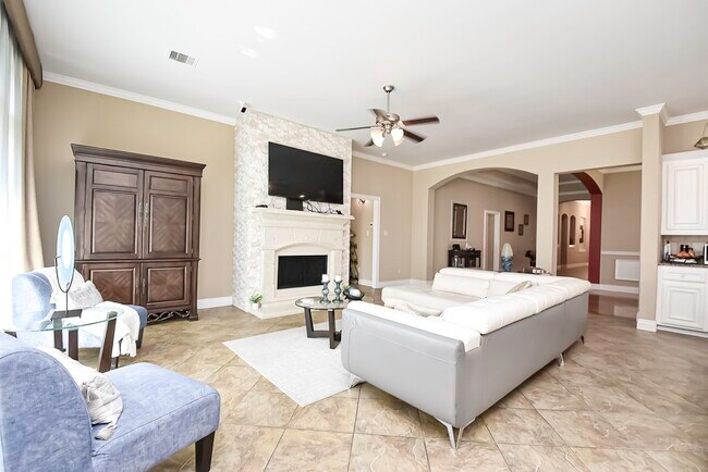 Building Photo - 6308 Silver Thistle Ln