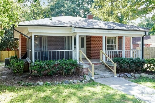 Building Photo - 223 S Main St